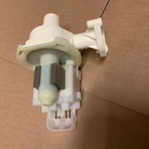 Genuine Hotpoint Dishwasher Drain Pump 180908 / HPT180908 / C00180908 - Image 2
